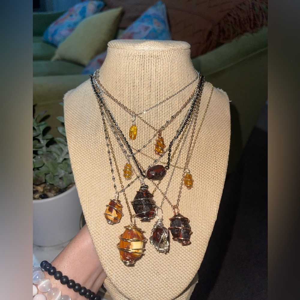 Amber necklaces - Picture 1 of 1